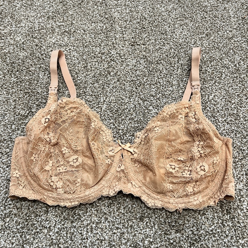 Elegant Lace Underwire Bra - Tan